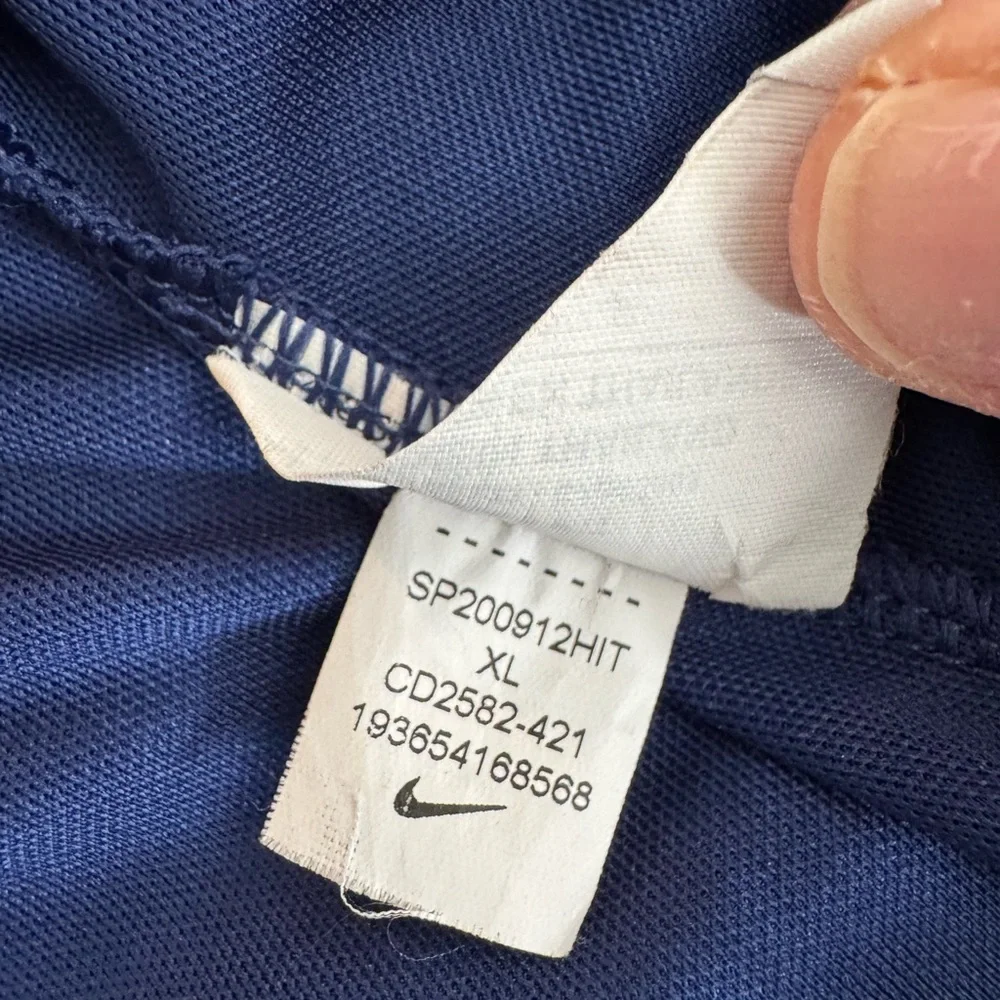 Nike Dri-FIT Navy Tee - Picture 4 of 4